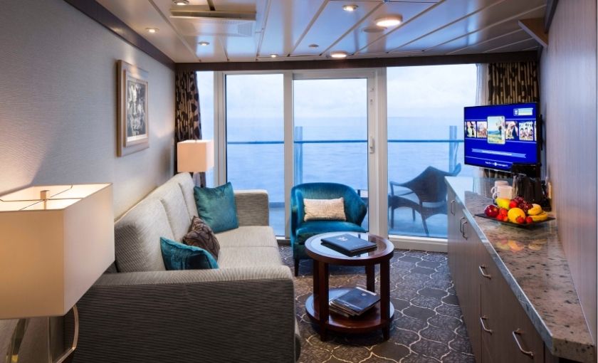  Royal Caribbean cruises aqua theatre suite  A4