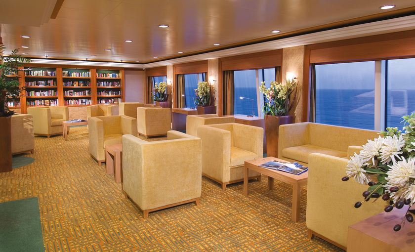 De bibliotheek op de Norwegian Jewel van NCL