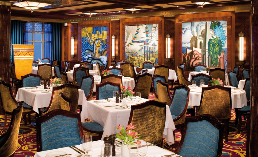 Het Grand Pacific restaurant op de Norwegian Gem van NCL