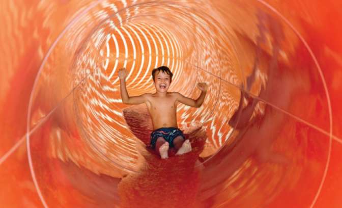 Kind in en glijbaan op de Liberty of the seas