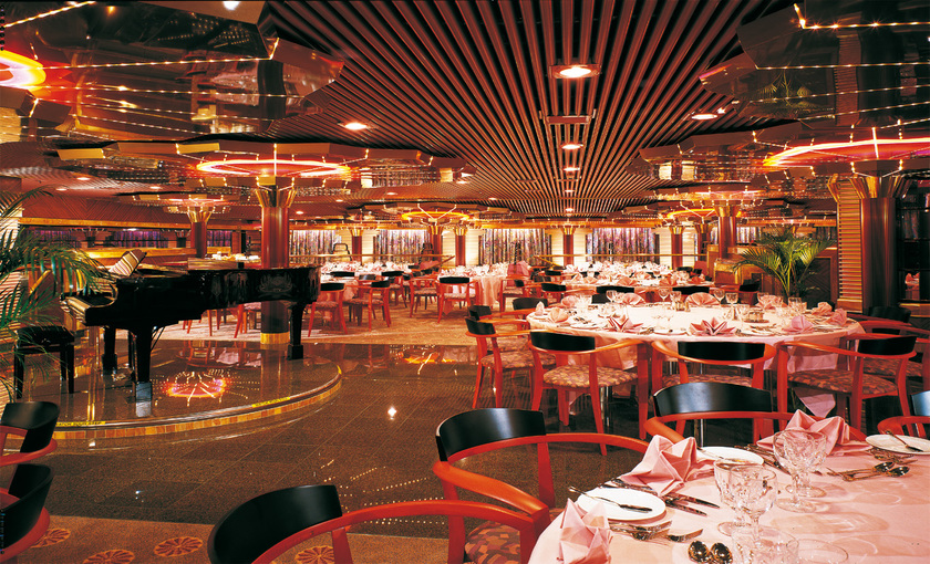 Restaurant aan boord van Carnival Fascination 